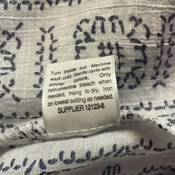 St. johns bay blue and white tank top size large - Picture 8 of 9